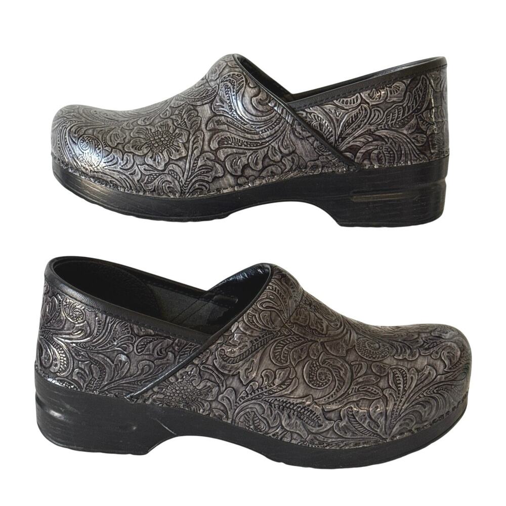 Dansko Womens Professional Tooled Patent Gray Clogs Size US 11; EU 42 EU